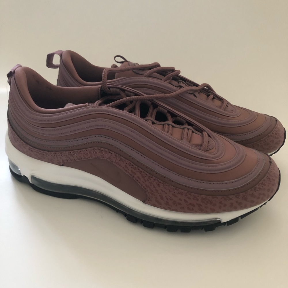 Women’s air max 97 size 10.5